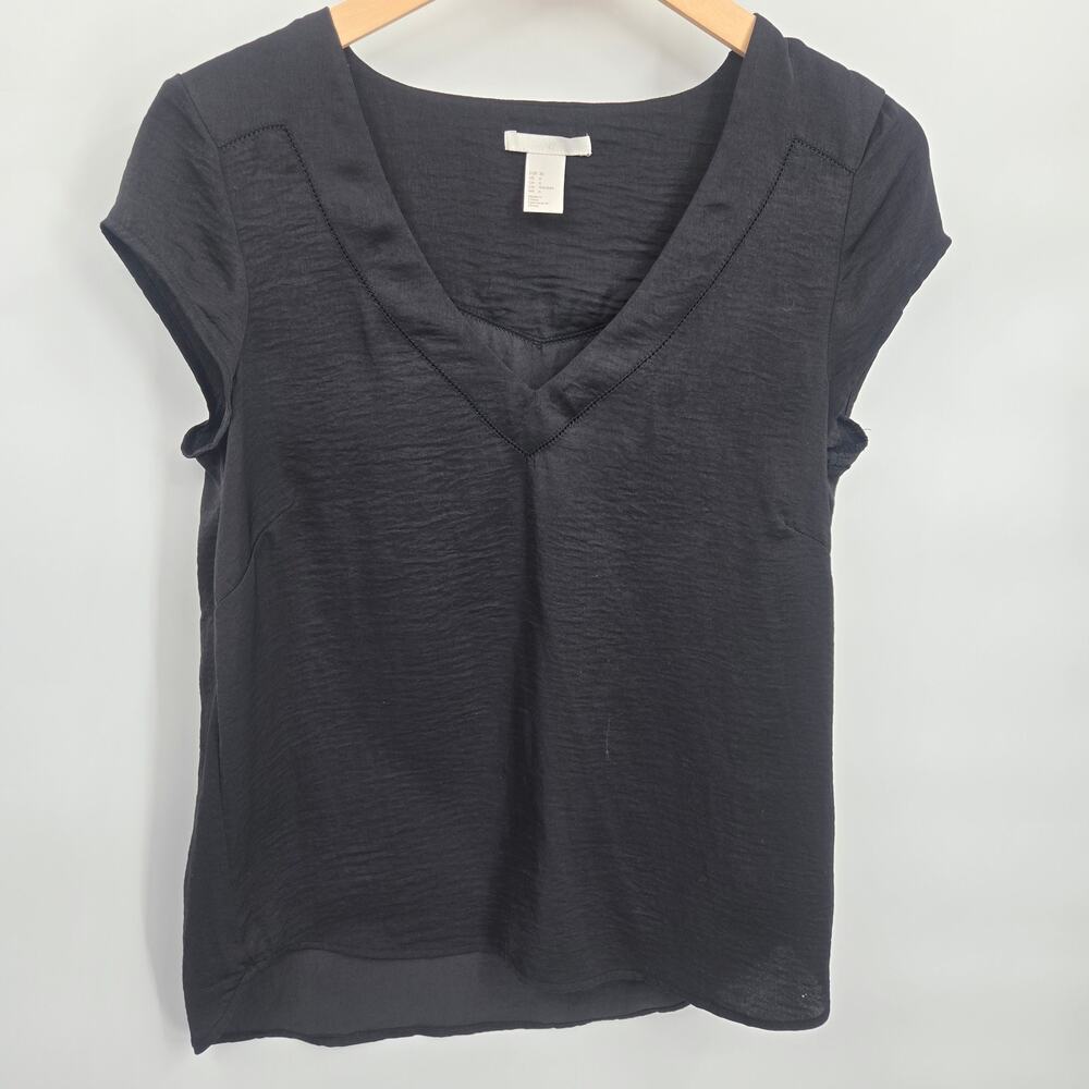 H&M Small Black Blouse Top Short Cap Sleeve Plaid Flowy Shirt V Neck Lightweight